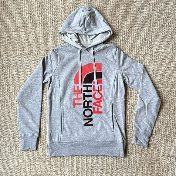 NWT The North Face Women’s Trivert Pullover Hoodie in TNF Light Grey Heather -XS - Picture 1 of 8